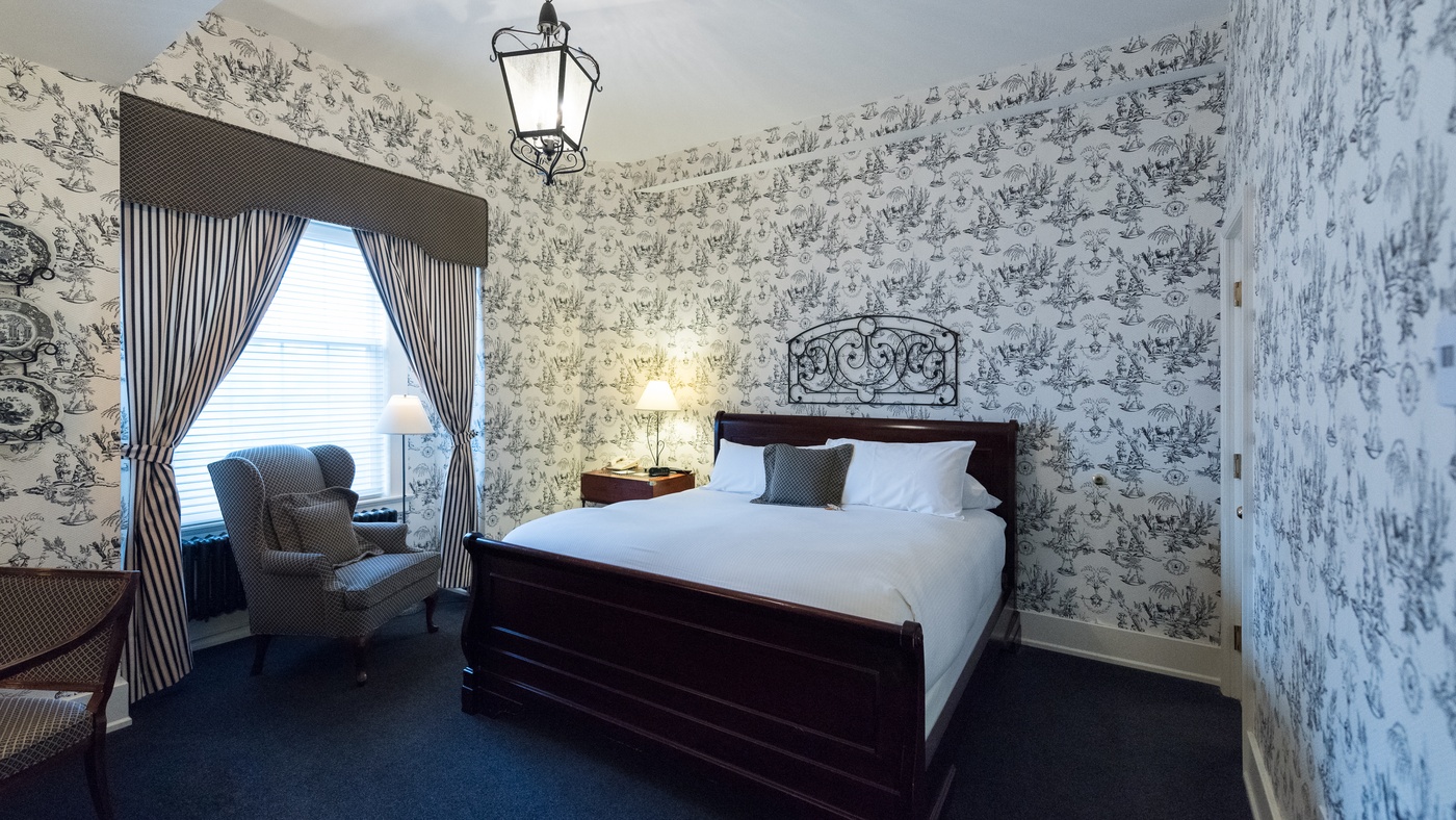 Our Luxury Hotel Suites in Rochester | Inn on Broadway
